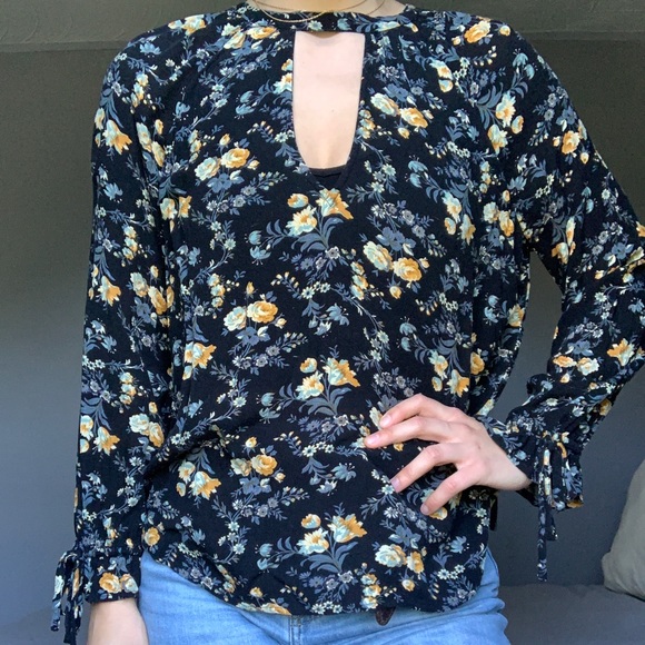 American Eagle Blouse - Picture 1 of 4